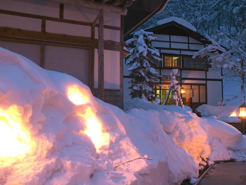 Hotel Lamp No Yado Aoni Onsen Hirakawa Esterno foto